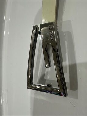 GUCCI women’s Chrome Triangular belt buckle